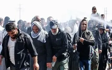 زوار اربعین از «چفیه» استفاده کنند| مردان لباس آستین کوتاه نپوشند

