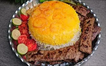 طرز تهیه کباب تابه‌ ای مغزدار؛ مجلسی و لذیذ با سس گوجه