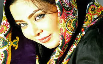 تیپ و ظاهر فقیهه سلطانی به همراه همسر و دخترش در تالار وحدت