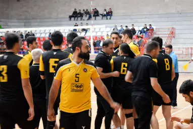 دیدار تیم‌های بانک گردشگری کرمانشاه با سایپا اصفهان در لیک دسته یک والیبال کشور