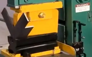 دستگاهی با قدرت باور نکردنی برای برش نبشی و انواع ورق فلزی + فیلم 