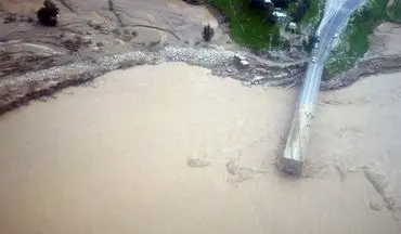 به دنبال وقوع سیلاب؛ پل جدید کاکارضا در سلسله فروریخت