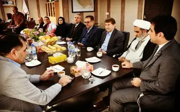 نشست مدیرعامل هلال احمر استان های کرمانشاه و کردستان در راستای ارائه خدمات بهتر به آسیب دیدگان حوادث