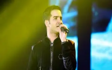 ادای احترام «محسن یگانه» به آتش‌نشانان حادثه «پلاسکو»