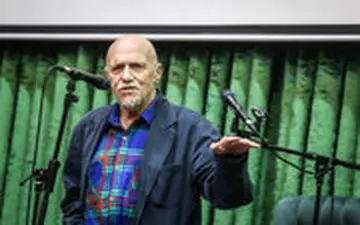 عضو هیچ جناح سیاسی نیستم