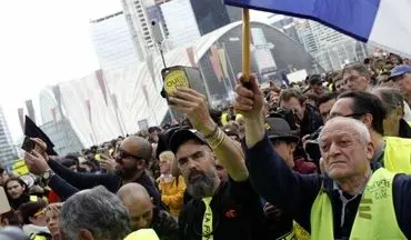 اولین تظاهرات معترضان جلیقه زرد فرانسه بعد از آتش‌سوزی کلیسای نتردام