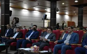 اصلاح مسیر بودجه سالیانه باعث کنترل تورم خواهد شد/ تصمیم عجولانه در تفکیک وزارت صمت و بازرگانی صحیح نیست