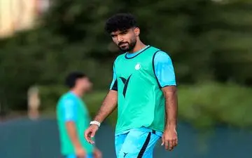 فیلم | اشتباه بزرگ داور به ضرر استقلال که به خیر گذشت
