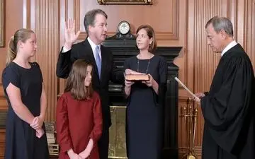کاوانا به عنوان قاضی دیوان عالی آمریکا سوگند یاد کرد