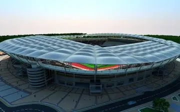 هجوم پرتعداد پشه ها به فولاد آره‌نا + ویدئو