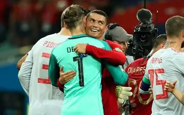 واکنش عجیب دخیا با تمدید قرار داد رونالد با النصر/ داوید حرمت کریستیانو را نگه نداشت! (عکس)