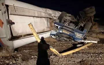 واژگونی تانکر سوخت در بم یک کشته برجای گذاشت