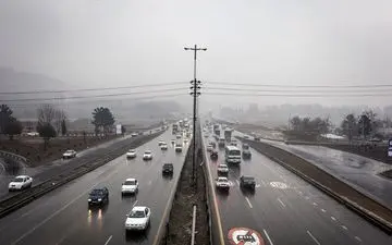 بارش باران در محورهای ۷ استان/ مه گرفتگی و کاهش دید در فیروزکوه