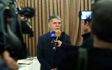  واکنش آقای وزیر به استفاده از مشروبات الکلی در فیلم‌های فجر