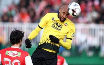 گل اول سپاهان به پرسپولیس