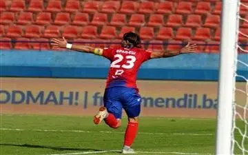 ادعای عجیب؛ بازیکن 35 ساله در راه استقلال!