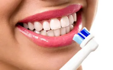  عوارض جدی رعایت نکردن زمان تعویض مسواک