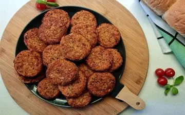 طرز تهیه آکراس؛ فلافل آفریقایی خوشمزه با طعمی خاص