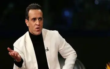  پیشنهاد بازگرداندن علی کریمی به ایران با کمک اینترپل