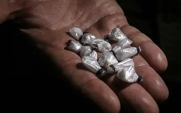 مسافری با معده ای پر از هروئین در اتوبوس گیر افتاد

