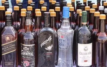 هشدار سازمان غذا و دارو به رشد مسمومیت ناشی از مشروبات الکلی دست‌ساز