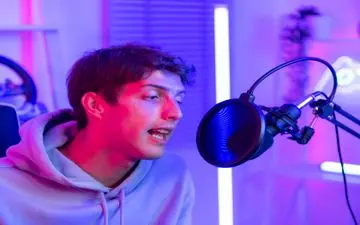 تند حرف زدن می‌تواند نشانه سلامتی مغز باشد
