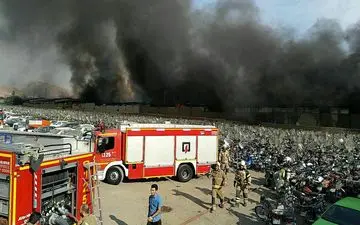  آتش سوزی و انفجار در یک انبار بزرگ پایتخت