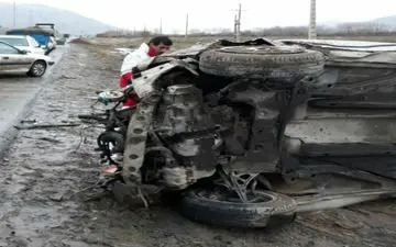 4 مصدوم در واژگونی خودرو سواری سمند 