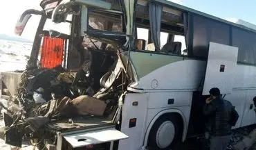 6کشته و مصدوم در تصادف وحشتناک اتوبوس مسافربری در بروجرد
