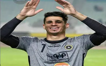 «نیازمند» مترجم شد