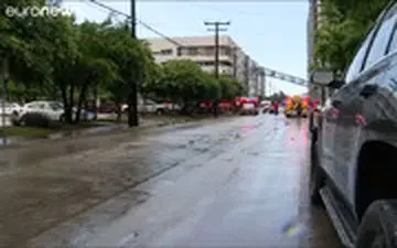 سقوط مرگ‌بار جرثقیل روی مجتمع مسکونی در آمریکا