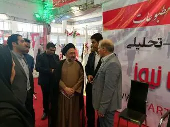 گزارش تصویری از بازدید حجت الاسلام سید محمد علی ابطحی از غرفه فرتاک نیوز