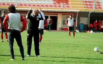 امید استقلال و تراکتورسازی برای قهرمانی با کمک فیفا