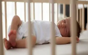 
بهترین راه برای خواباندن نوزاد