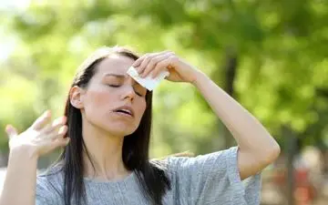چند راهکار برای پیشگیری از عرق کردن