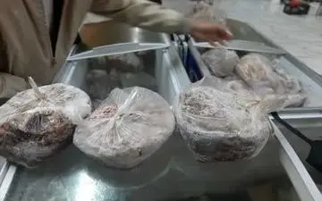 
امحاء ۲۸۰ کیلوگرم گوشت و فرآورده غیربهداشتی در کرمانشاه	 	 


