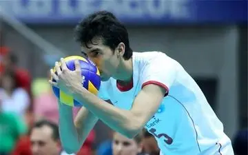 کمک ستاره والیبال ایران به سیل‌زدگان + عکس