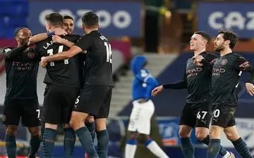 منچسترسیتی حاشیه امنیتش در صدر جدول را به ۱۰ امتیاز افزایش داد 