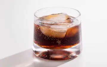 افشای یک راز بزرگ: نوشابه‌های رژیمی از نوشابه‌های قندی هم خطرناک‌ترند