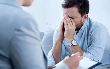 نحوه گفتگو با افراد افسرده! | باید ها و نباید های نحوه برخورد با شخص افسرده!