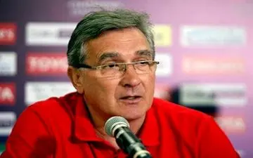  واکنش سرمربی پرسپولیس به پیشنهادات عربستانی ها