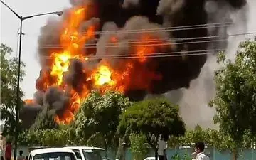 حریق سنگین پارکینگ دولت آباد کرمانشاه مهار شد