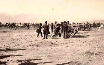 عکس/ ناصرالدین شاه در رزمایش !