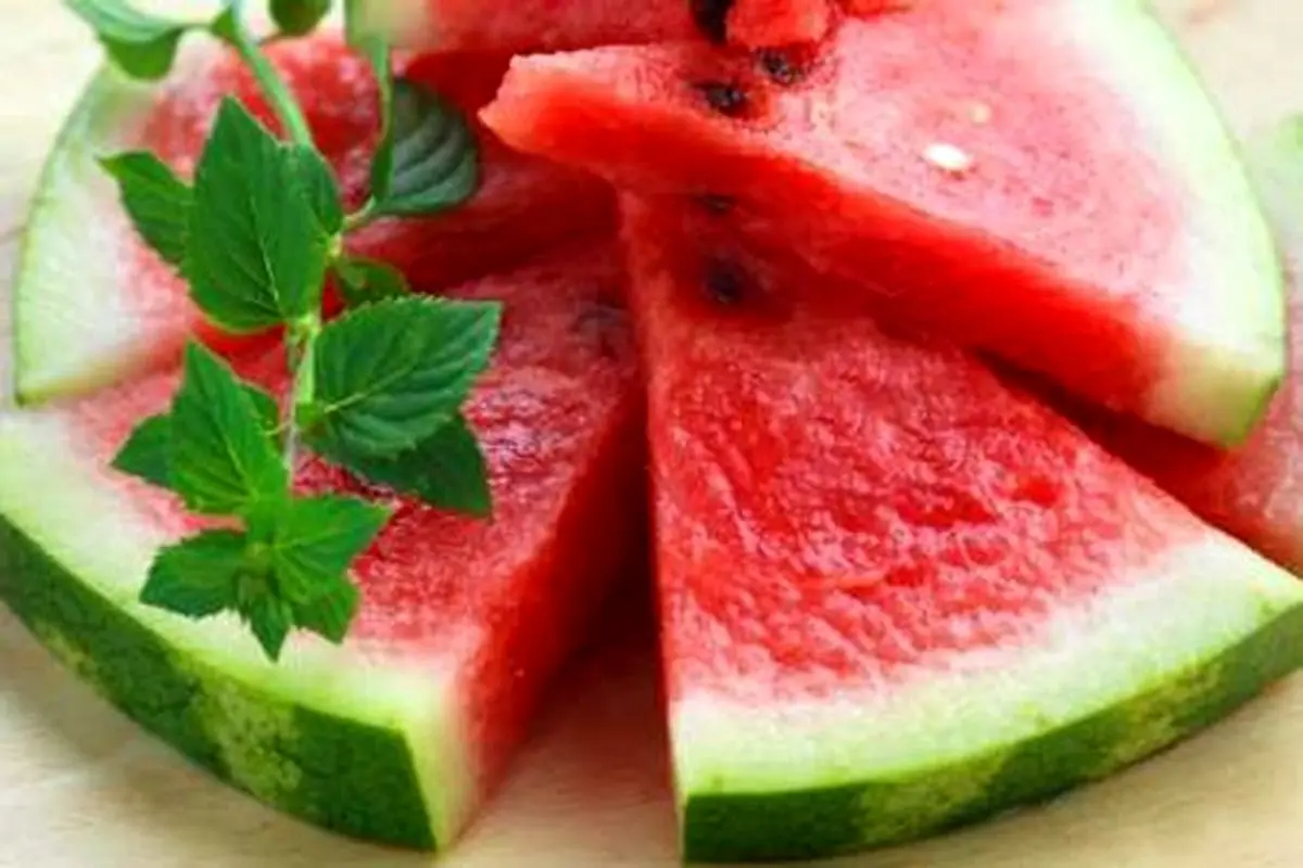 ۱۰ خاصیت که هندوانه را میوه محبوب شما می‌کند