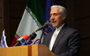 وزیر علوم: ایران با ۱۵ کشور برتر دنیا در حوزه تولیدات علمی رقابت می کند