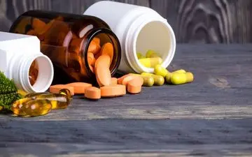 گیر کردن این قرص‌ها در گلو باعث آسیب رسیدن به مری می‌شود