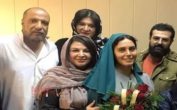 حضور ریما رامین فر برای تماشای نمایش گم و گور با اجرای همسرش و الناز شاکردوست (عکس)