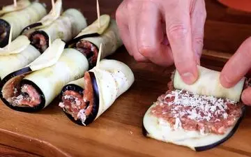 یک غذای متفاوت کانادایی با بادمجان و گوشت چرخ‌کرده + طرز تهیه (ویدئو)