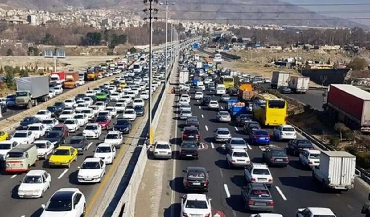  جاده چالوس و آزادراه تهران - شمال بسته شد