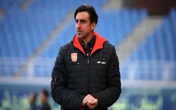 حاشیه بازی پدیده و پرسپولیس|شوخی رحمتی با گل‌محمدی با نکته پروتکل بهداشتی
